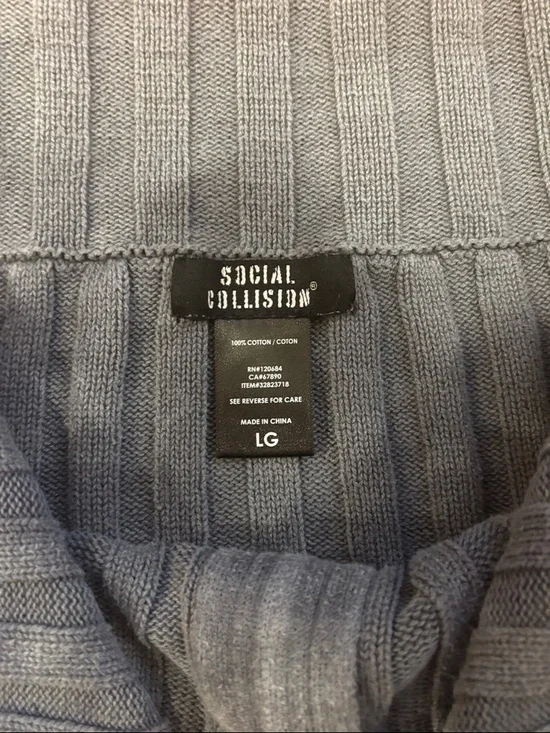 Off-Shoulder Ribbed Zip-Front Sweater - Gray - Picture 2 of 2